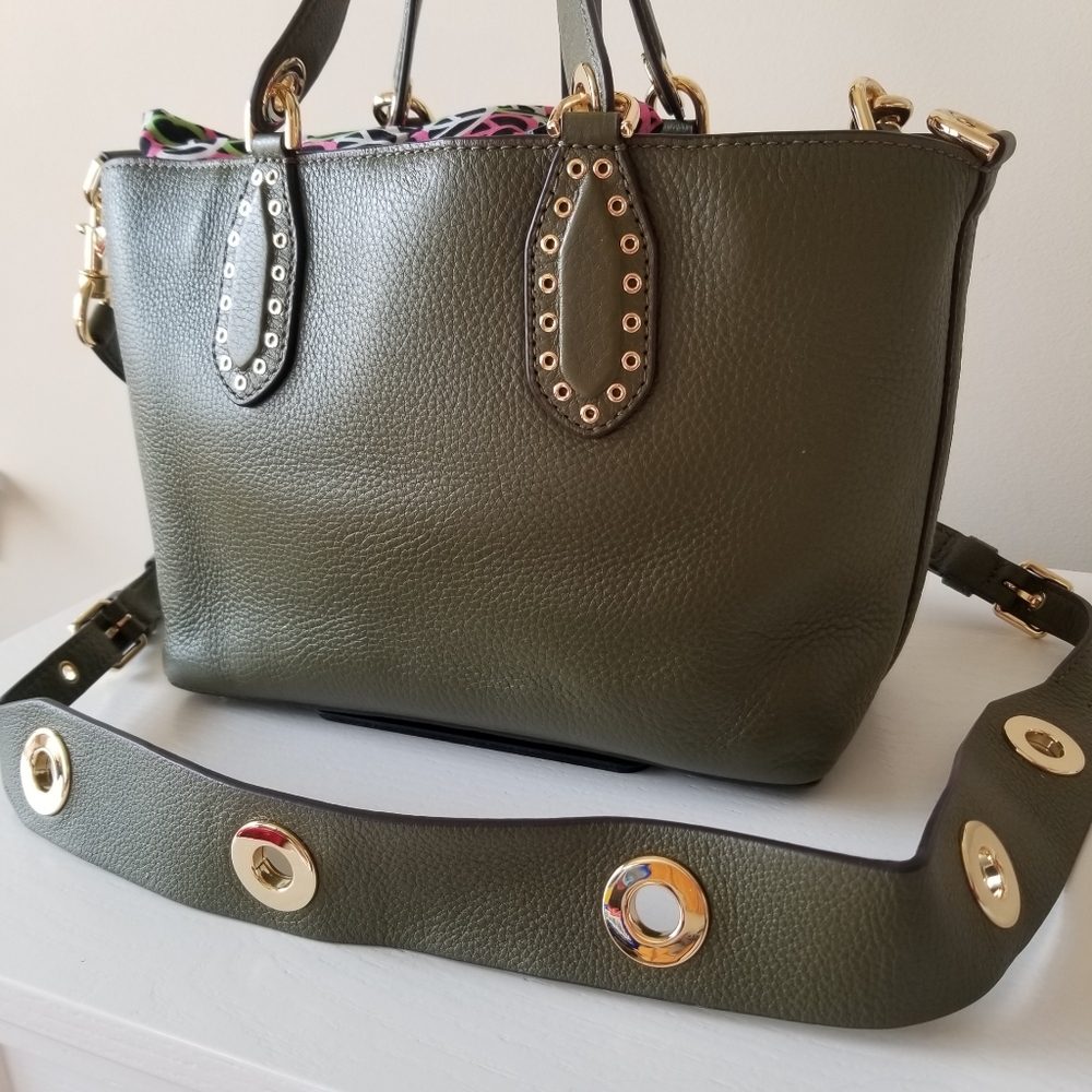 Michael Kors Brooklyn Small Grab Bag Crossbody Pebbled Leather Olive Green - Picture 2 of 13